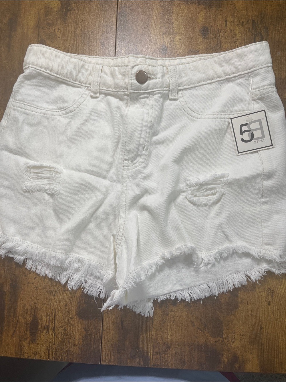 5B Women's White Distressed Jean Shorts light weight